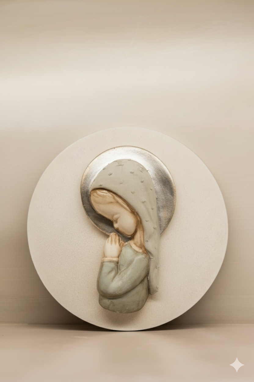 Virgen niña plumeti con corona en pan de plata