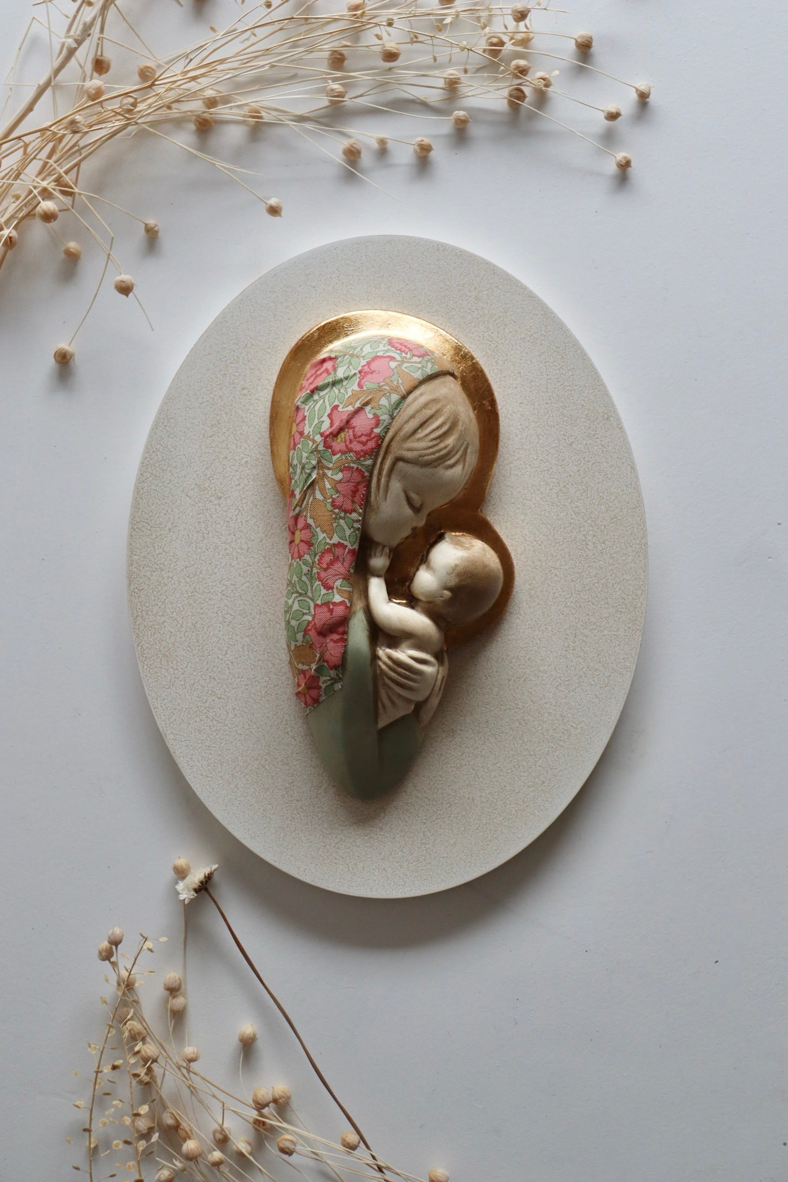 Virgen Madre Coralina